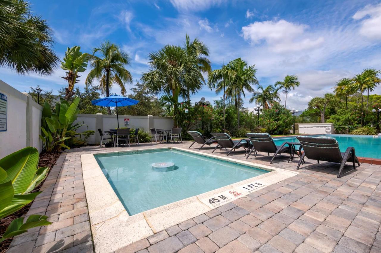 Best Western Plus North Miami-Bal Harbour Zewnętrze zdjęcie